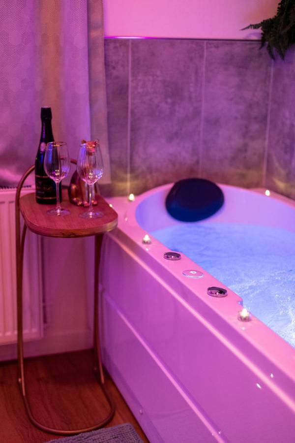 Amazonia ~ Balneo ~ Arrivee Autonome Apartment Rouen